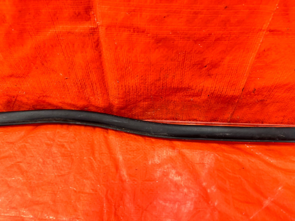 02 10 LEXUS SC430   DRIVER LEFT FRONT   DOOR WEATHER STRIP   OEM FACTORY OE #2882