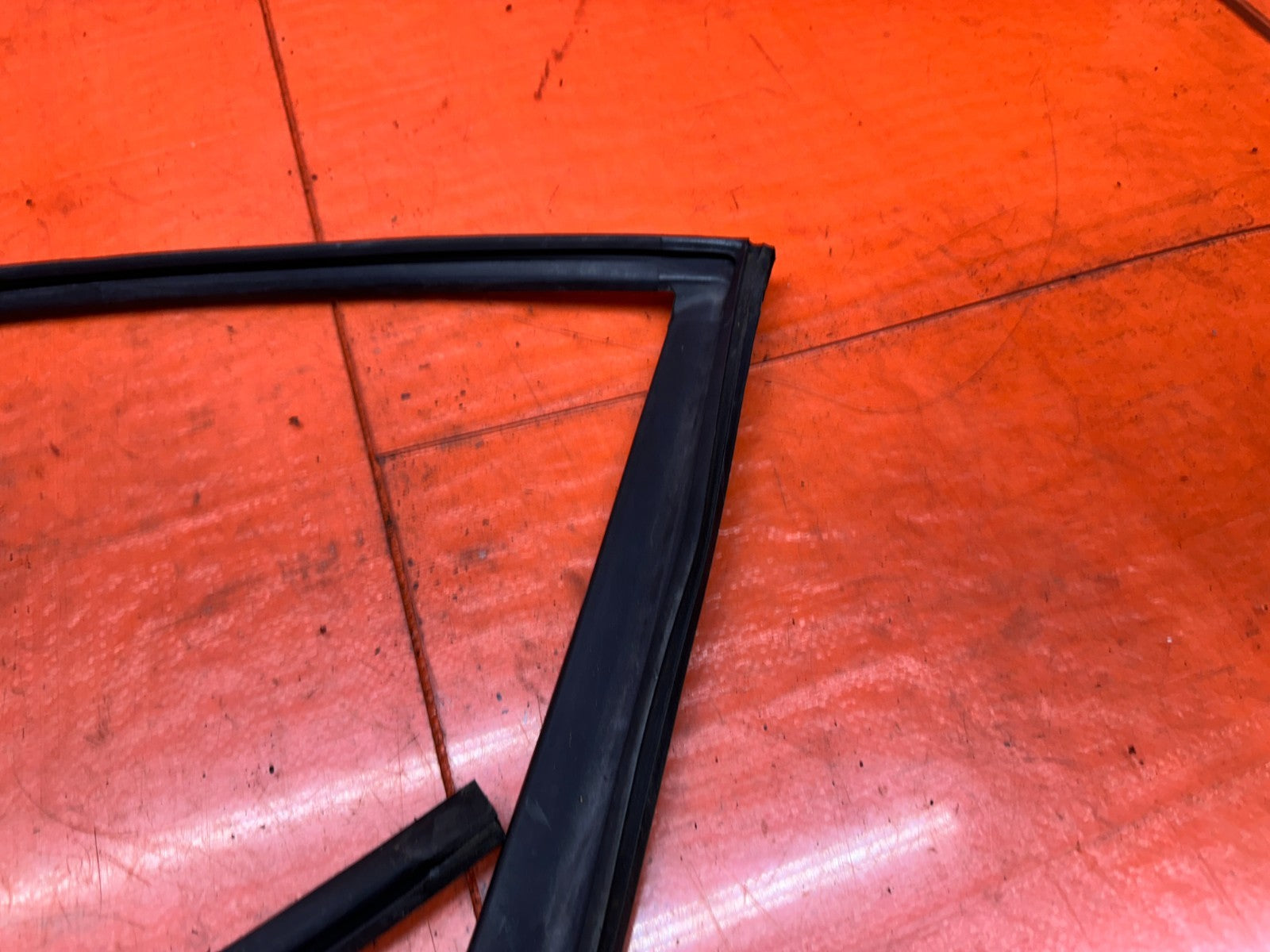 97 01 HONDA PRELUDE 2.2L DRIVER LEFT DOOR WINDOW UPPER WEATHER STRIP OEM #3366