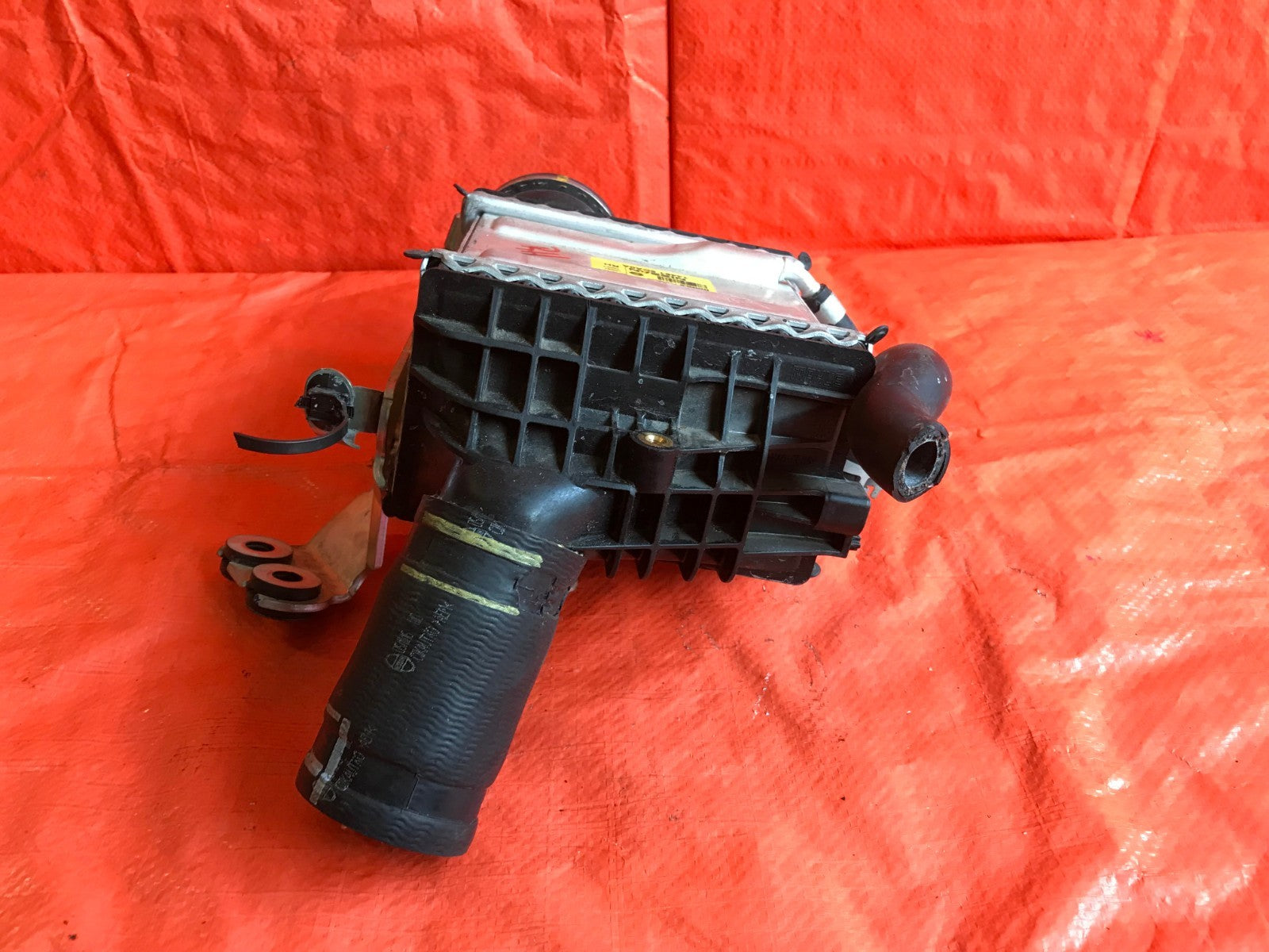 OEM 2017 17 INFINITI Q60 AWD 3.0L TT   PASSENGER RIGHT INTERCOOLER 14461 5CA0A4