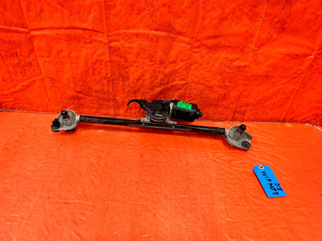 13-16 HYUNDAI GENESIS COUPE - WINDSHIELD WIPER MOTOR W/ LINKAGE - OEM 3180