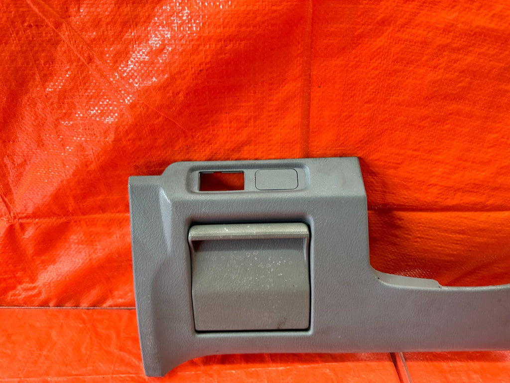 95 97 HONDA ODYSSEY   KNEE TRIM UNDER STEERING COLUMN LOWER COVER   OEM #1938