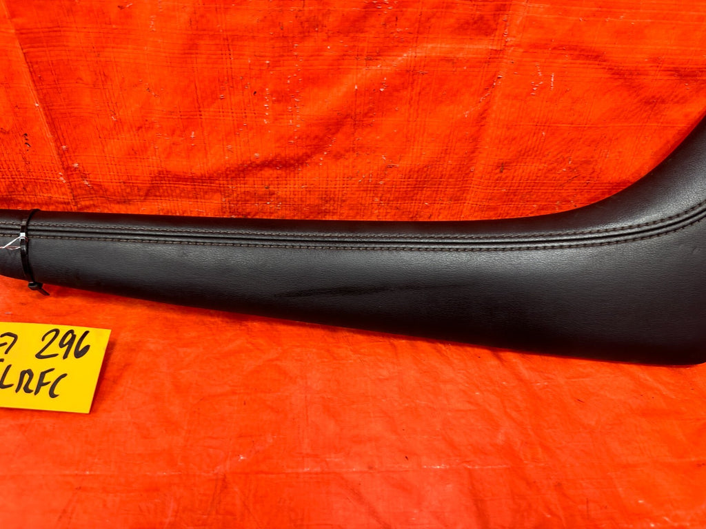 2020 20 INFINITI Q50   PASSENGER RIGHT SHIFTER CONSOLE TRIM   BLACK STITCH 2962