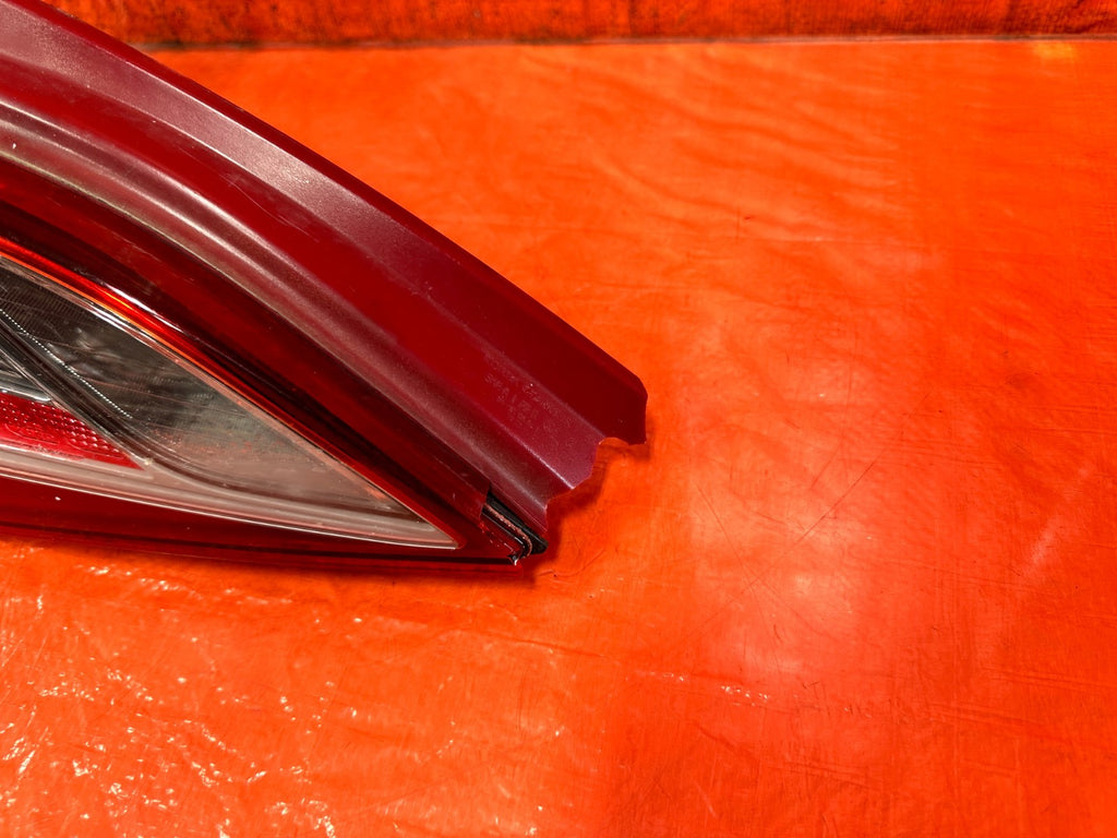 13 16 HYUNDAI GENESIS COUPE   DRIVER LEFT TAIL LIGHT LAMP   OEM FACTORY #CHIP2