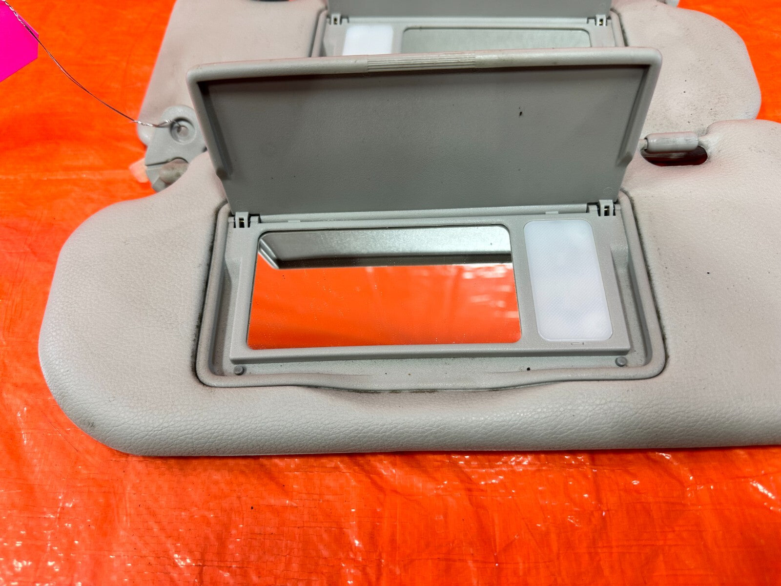 09 15 INFINITI G37 CONVERTIBLE   LEFT AND RIGHT SUN VISORS PAIR SET OEM #27810