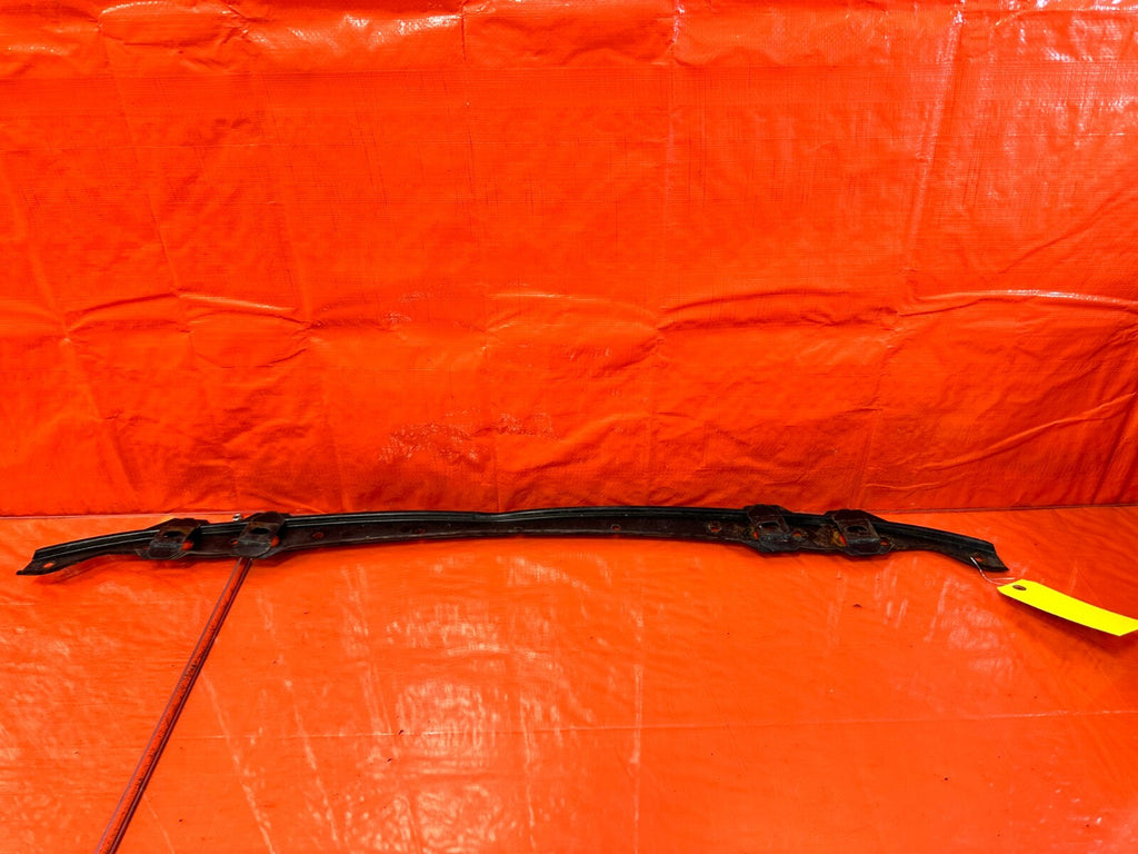 90 97 MAZDA MX 5 MIATA   REAR BUMPER BRACKET RETAINER   OEM FACTORY OE #2678