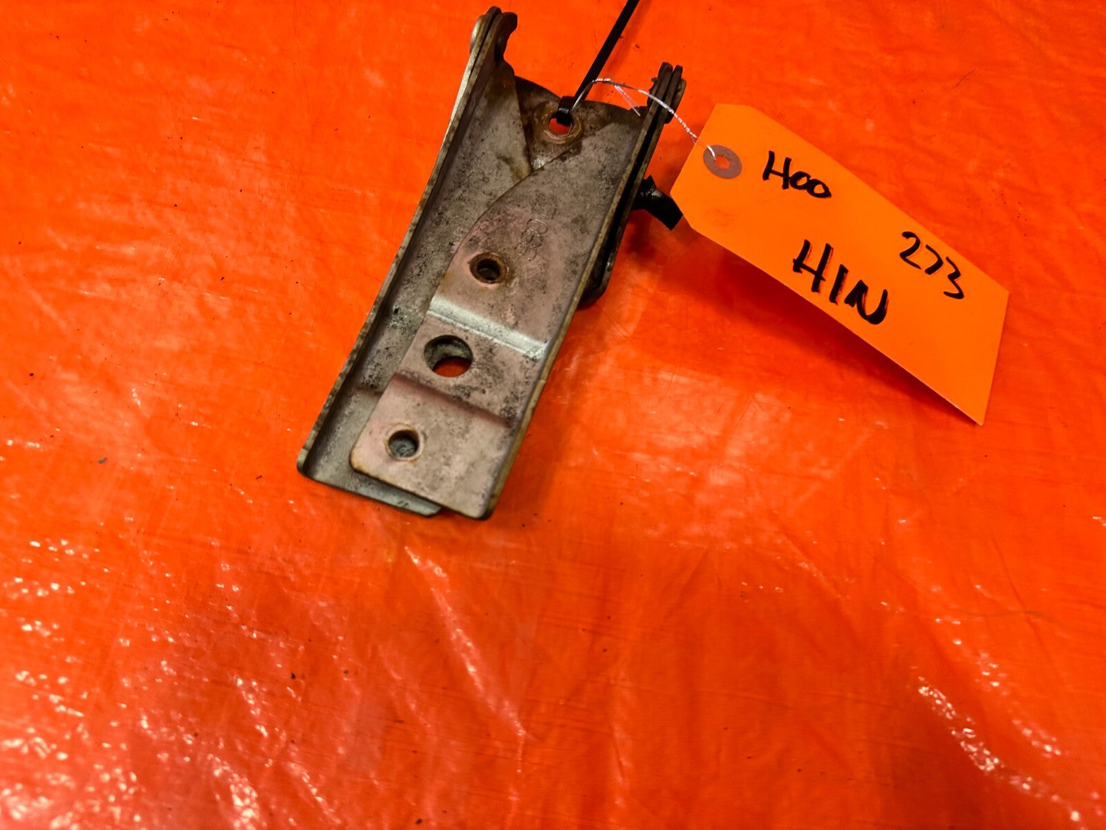 92 96 HONDA PRELUDE   LEFT & RIGHT HOOD HINGES   OEM FACTORY #2734