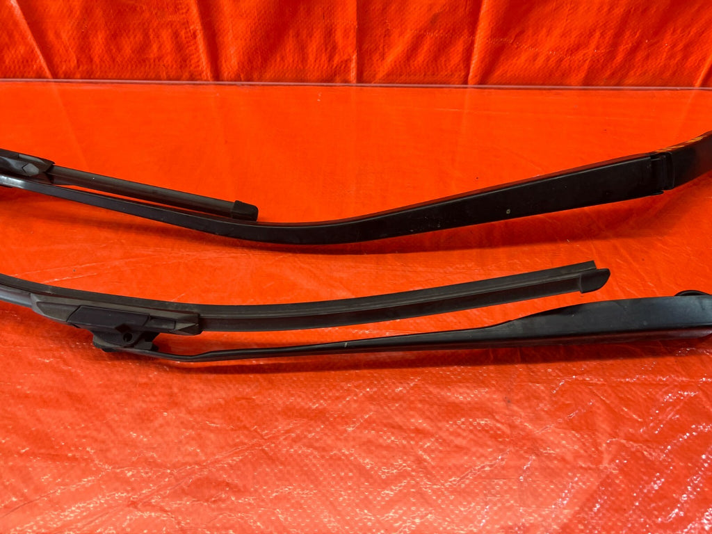 04 08 ACURA TL   WINDSHIELD WIPER ARMS   LEFT AND RIGHT ARM SET   OEM OE #1085