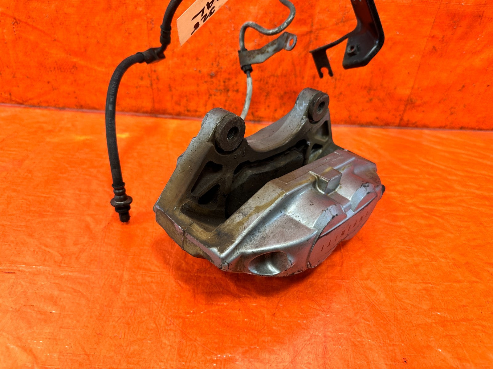 08 15 G37 Q60 14 23 Q50 SPORT   AKEBONO   PASSENGER RIGHT FRONT CALIPER OEM 3289