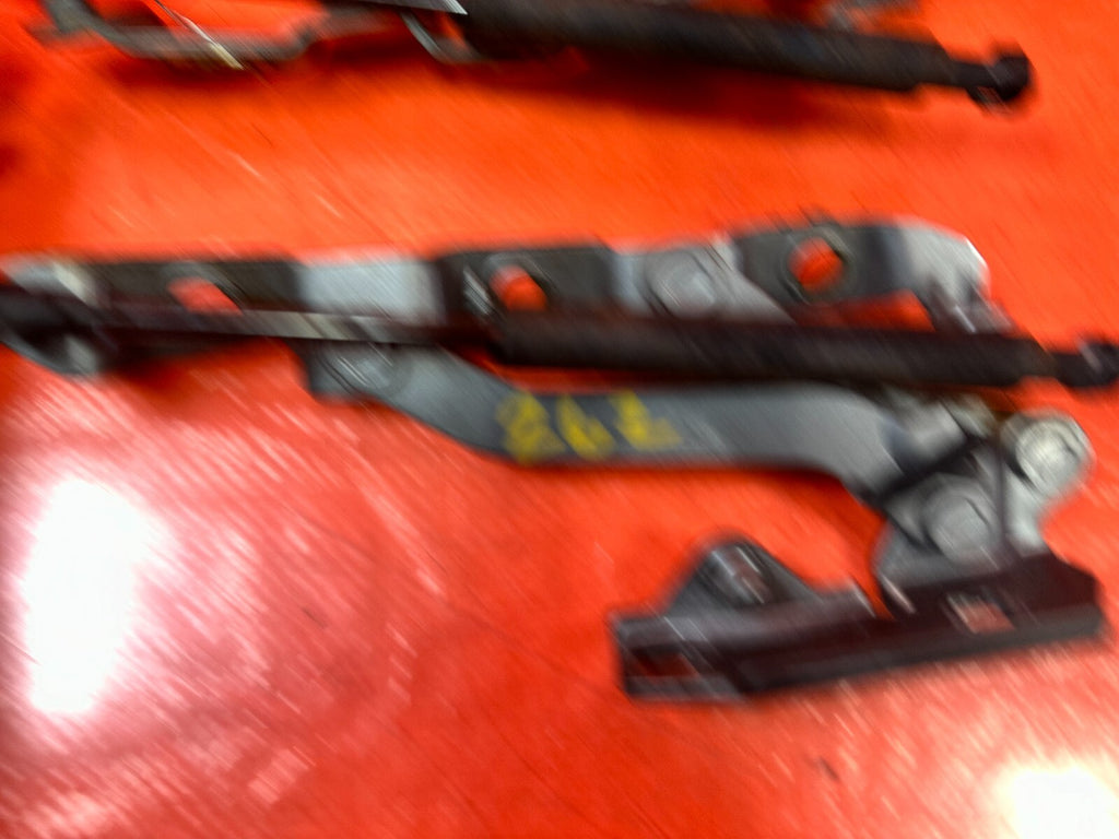 04 08 NISSAN 350Z CONVERTIBLE   LEFT AND RIGHT TRUNK HINGES   OEM FACTORY #26213
