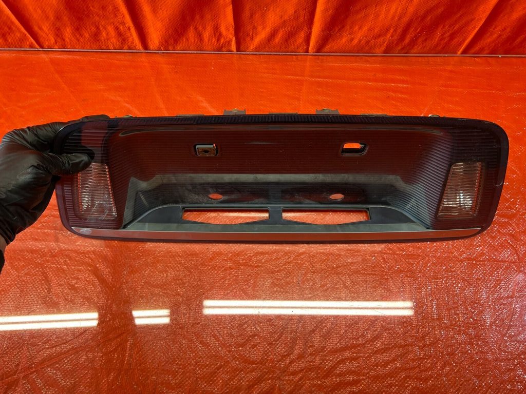 04 06 ACURA TL   REAR TRUNK LID LICENSE PLATE HOLDER TRIM W/ LIGHTS   OEM #1088