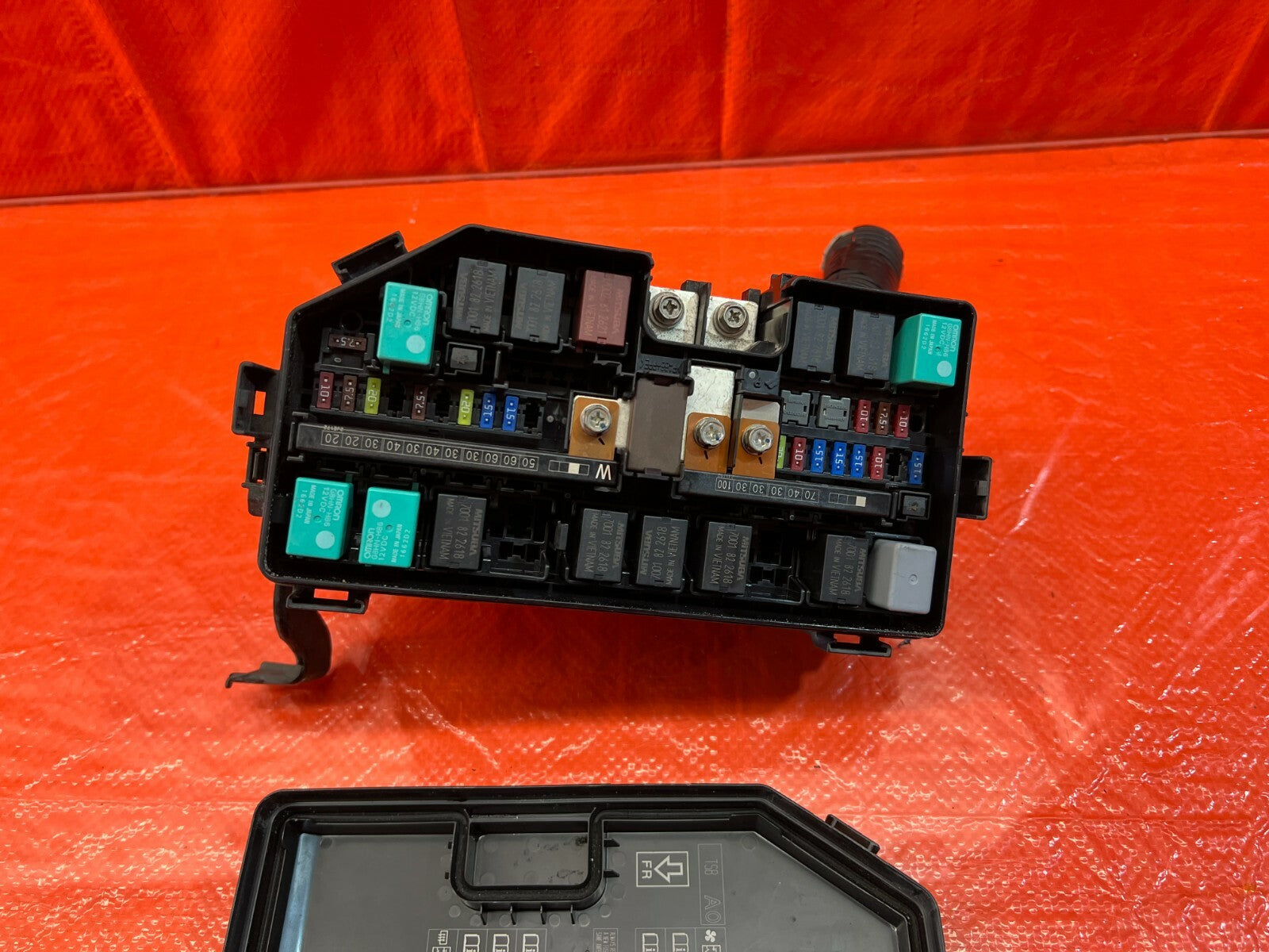 2013 13 HONDA CIVIC SI COUPE   EXTERIOR ENGINE BAY UNDER HOOD FUSE BOX PANEL OEM4