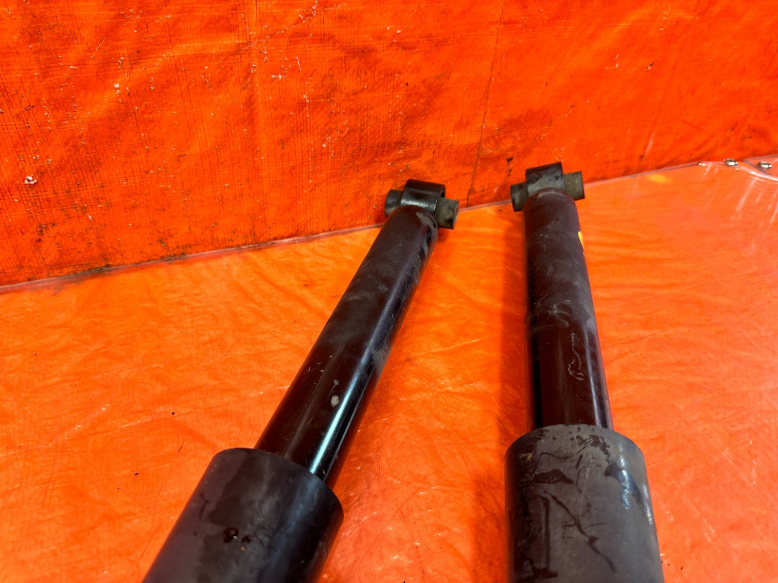 07 11 HONDA CIVIC SI SEDAN   REAR SHOCKS & SPRINGS LEFT AND RIGHT FACTORY   3078