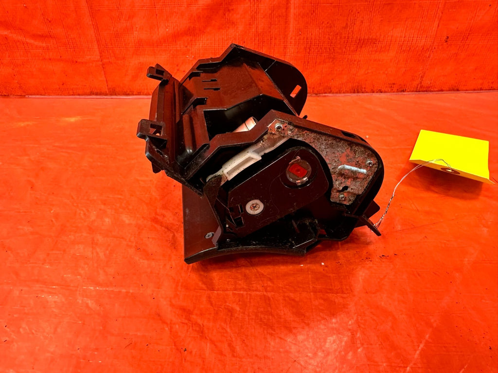 06 08 ACURA TSX   LOWER CENTER CONSOLE CUBBY STORAGE W/ 12V SOCKET   OEM 27510