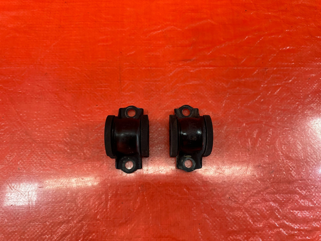 04 08 ACURA TSX   FRONT SWAY BAR BUSHINGS AND BRACKETS   OEM FACTORY #1967