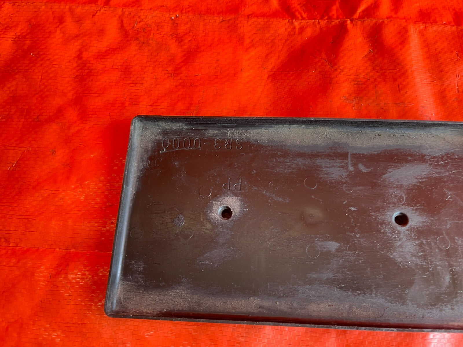 94 01 ACURA INTEGRA   BATTERY TRAY PLASTIC LINING LINER TRIM   OEM FACTORY OE4