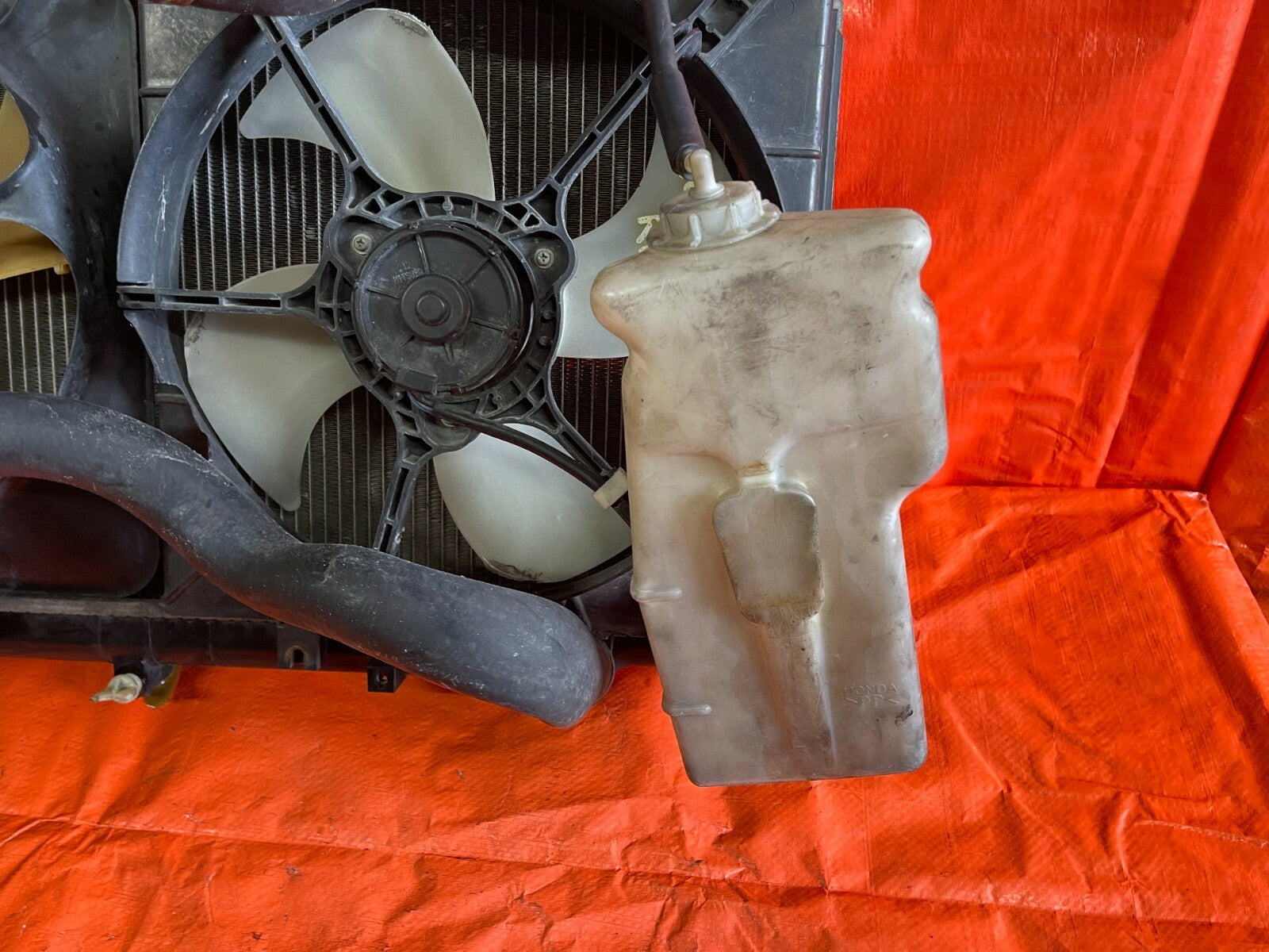 97 98 HONDA PRELUDE BASE   100% COMPLETE RADIATOR SET W/ FANS / HOSES / TANK OEM1