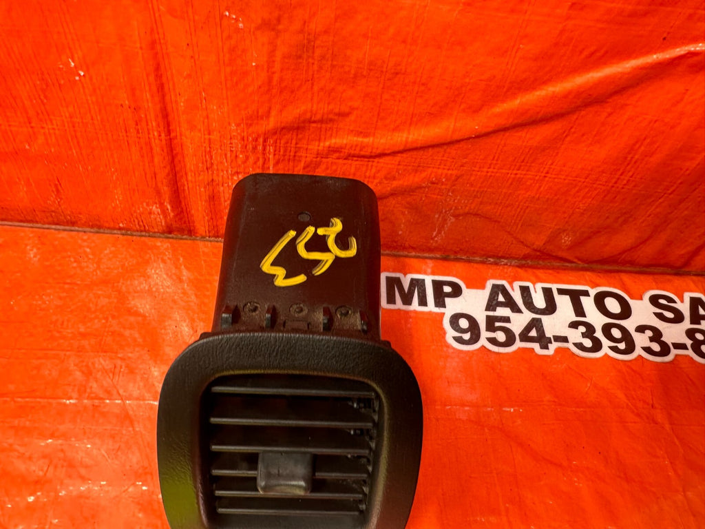 94 01 ACURA INTEGRA   PASSENGER RIGHT AC AIR CONDITIONING VENT R RH   OEM OE 2538