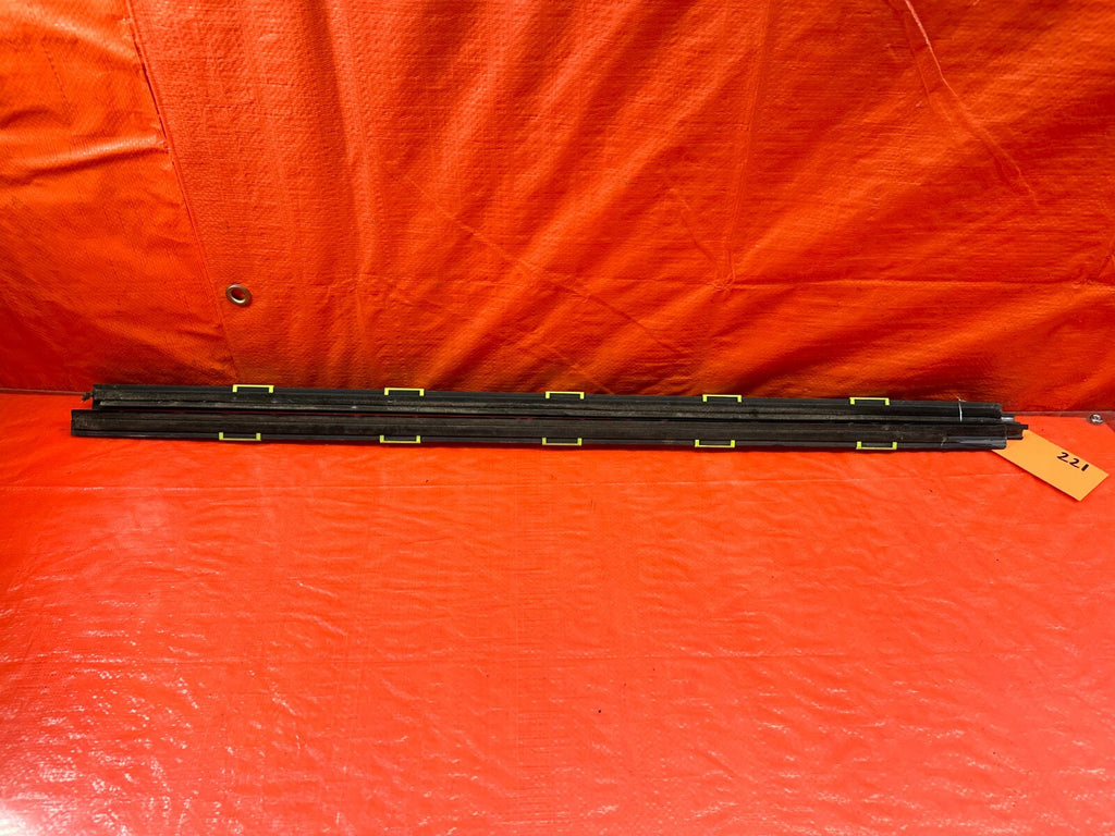 96 00 HONDA CIVIC COUPE HATCH EXTERIOR DOOR WINDOW GLASS TRIM SET LEFT RIGHT 2216