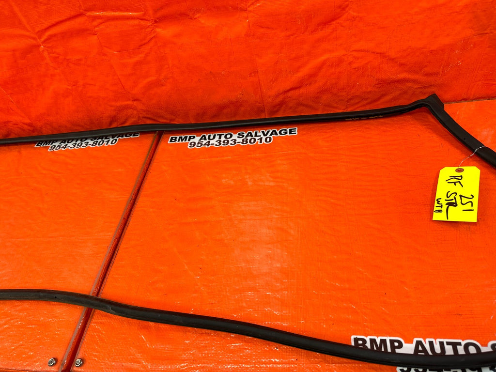 08 12 HONDA ACCORD SEDAN RIGHT FRONT DOOR WEATHER STRIP TRIM SEAL OEM #2513