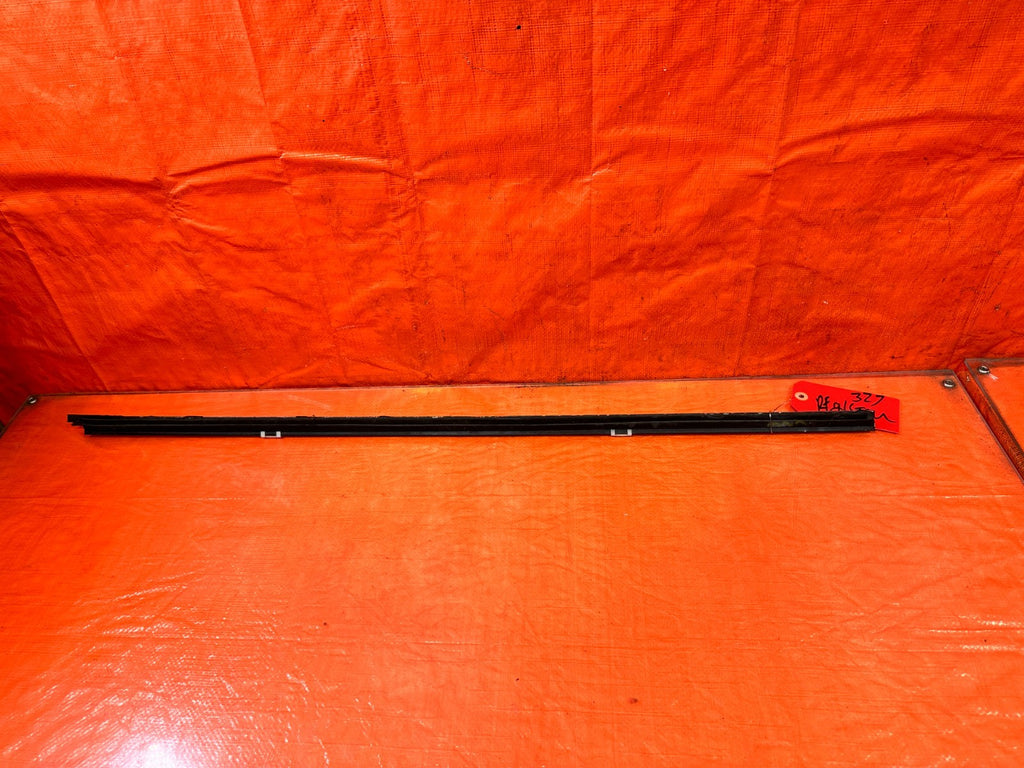 92 95 HONDA CIVIC   2D COUPE PASSENGER RIGHT EXTERIOR WINDOW GLASS TRIM OEM 3278