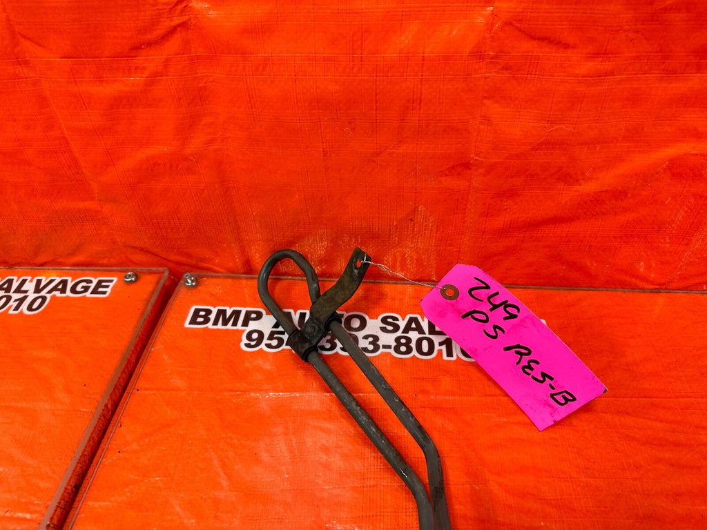 95 97 TOYOTA TACOMA   4 CYL 2.4L & 2.7L   POWER STEERING OIL COOLER LINE OEM 2495