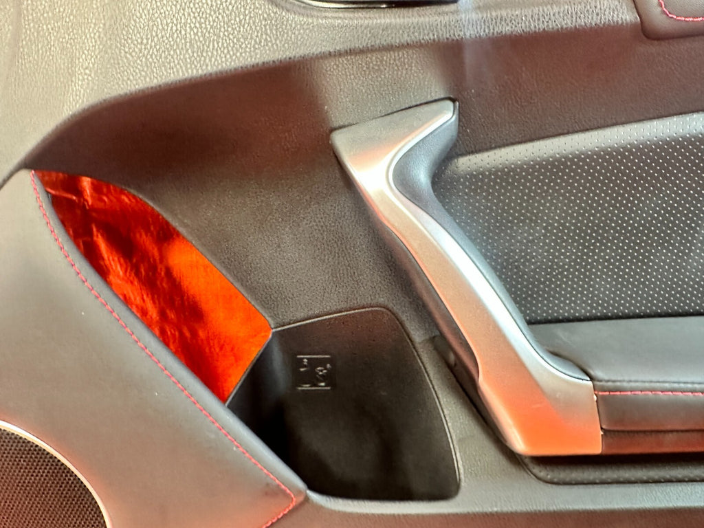 13 20 SUBARU BRZ PASSENGER RIGHT  DOOR PANEL / DOOR CARD / DOOR LINING   OEM 2925