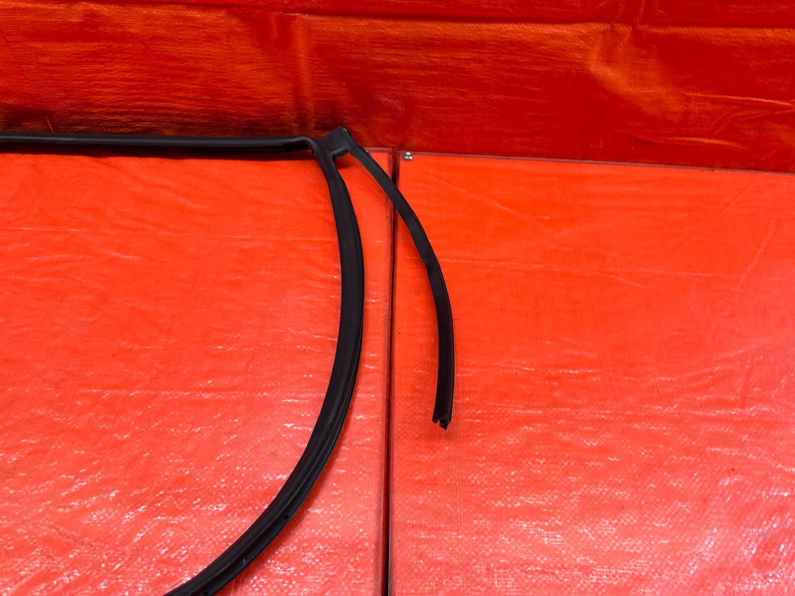 06 11 CIVIC 4D SEDAN DRIVER LEFT REAR DOOR WEATHER STRIP TRIM SEAL GASKET #2205