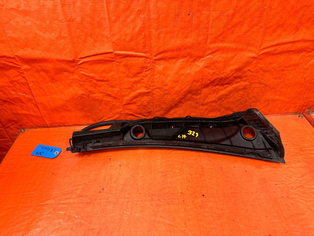 08 15 INFINITI G37 & Q60   2D COUPE   WIPER COWL TRIM   LEFT SIDE   OEM #3298