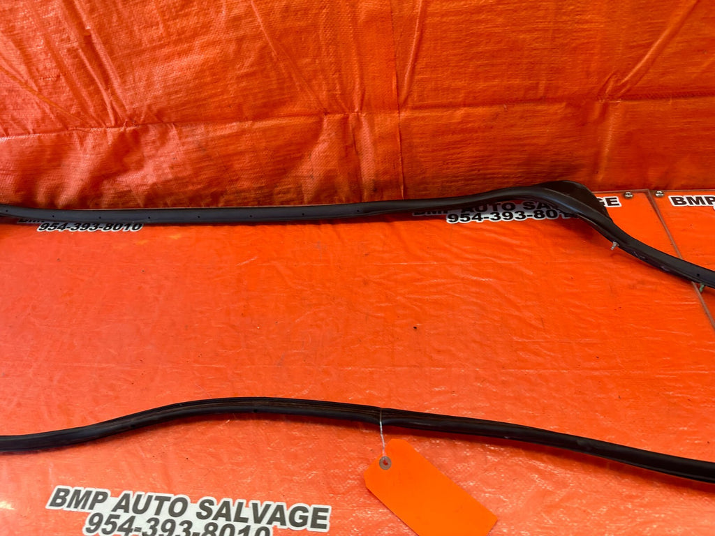 07 09 LEXUS ES350 PASSENGER RIGHT REAR WEATHER STRIP TRIM SEAL GASKET OEM 2446