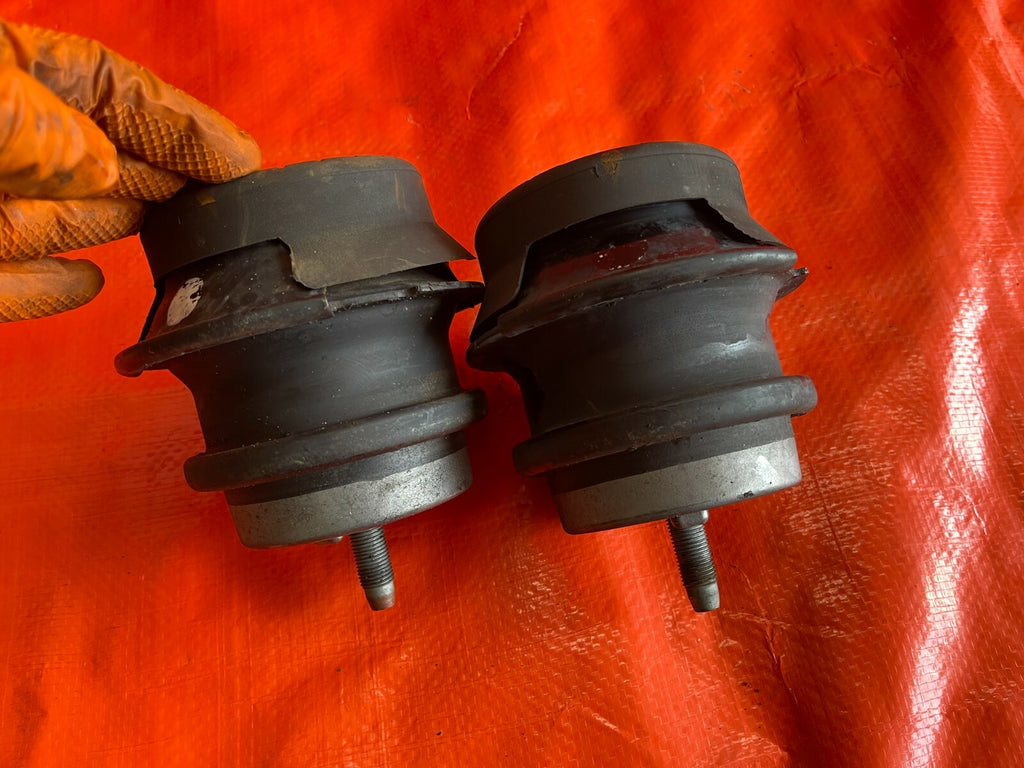 09 13 INFINITI   G37 2D COUPE   RWD   ENGINE MOTOR MOUNT SET LEFT RIGHT OEM 4