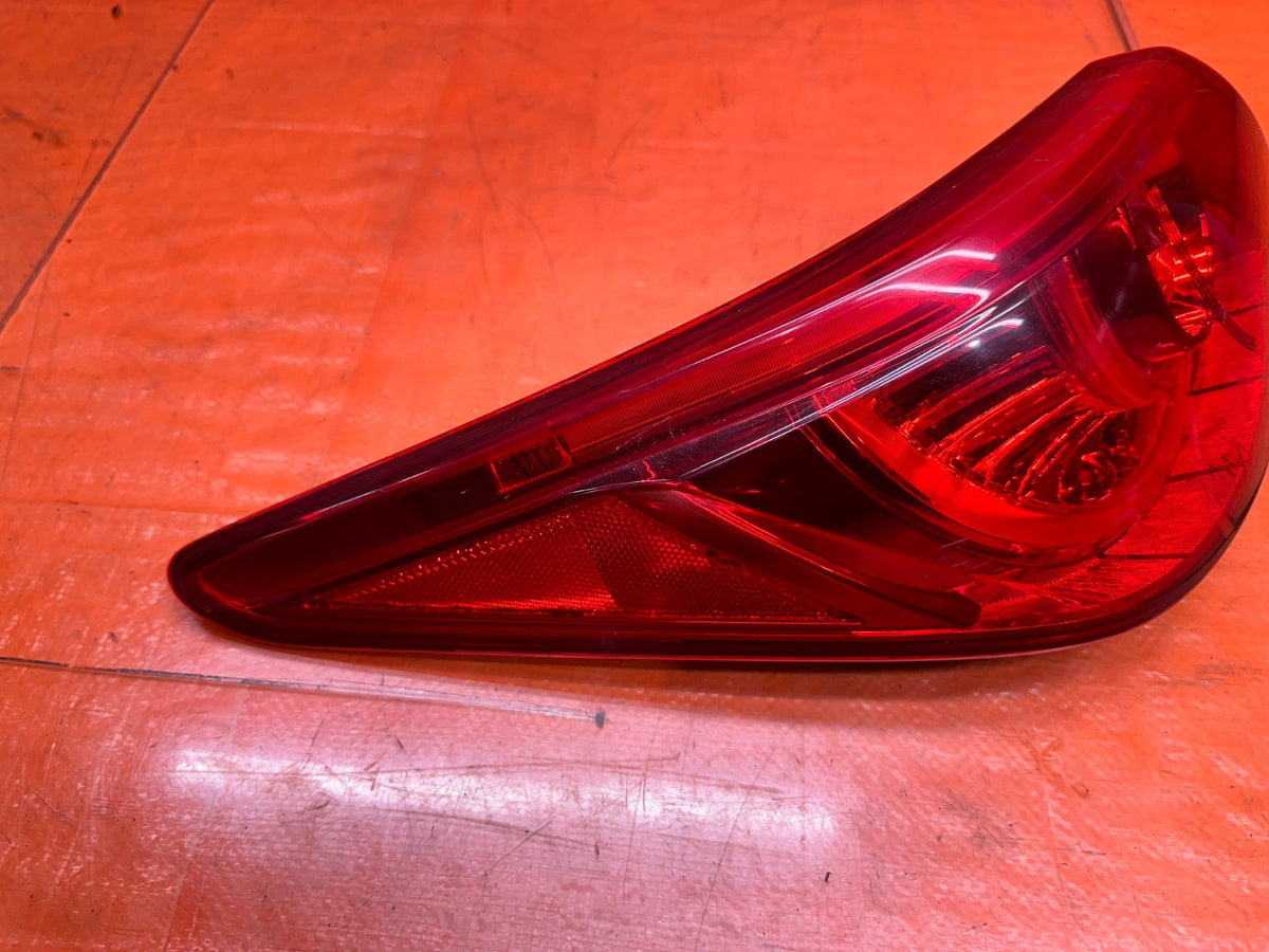 14-15 INFINITI Q50 3.7L AWD DRIVER LEFT OUTER QUARTER TAIL LIGHT LAMP LENS OEM #7