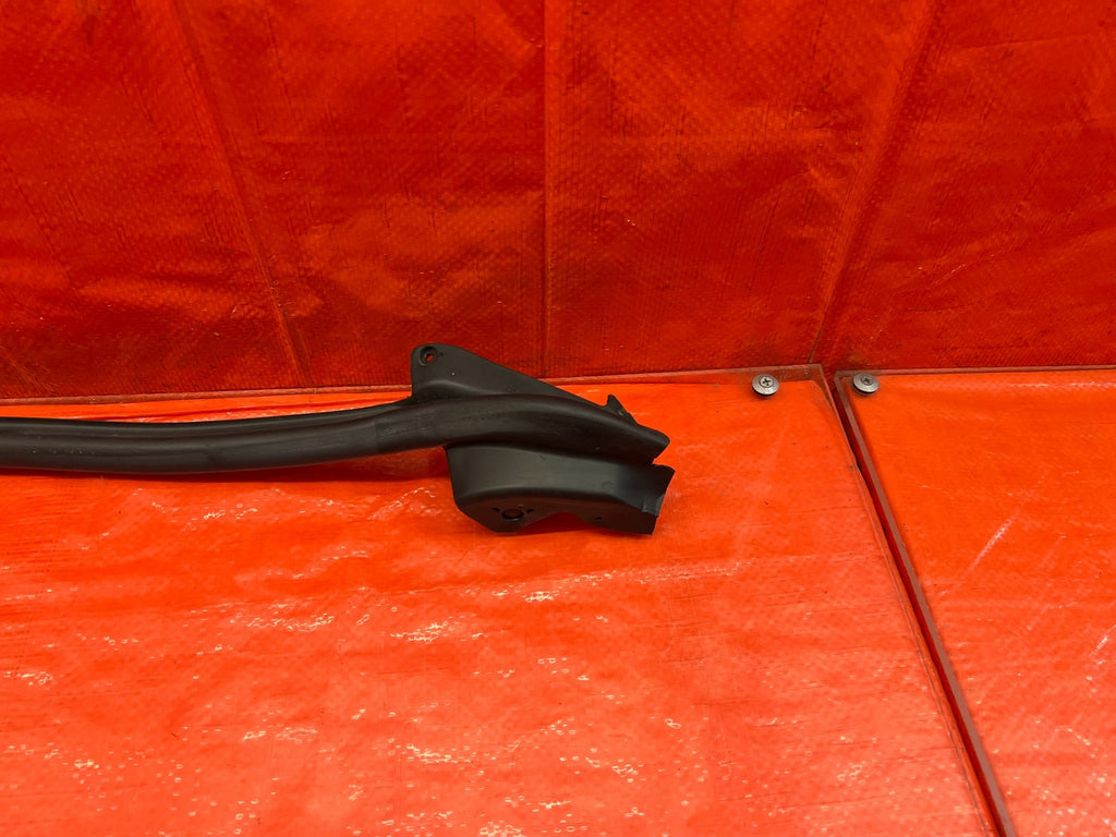 08 15 INFINITI G37 & Q60   RIGHT DOOR   LOWER WEATHER STRIP SEAL OEM #2076