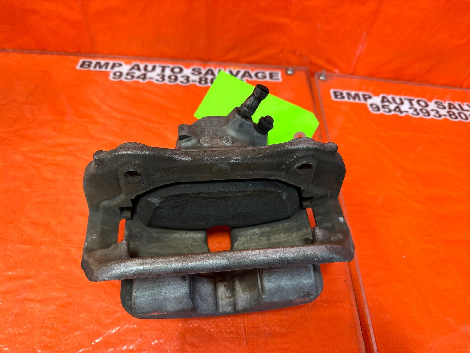 15 20 MERCEDES BENZ   W205   C300   NON SPORT   LEFT FRONT BRAKE CALIPER OEM 16