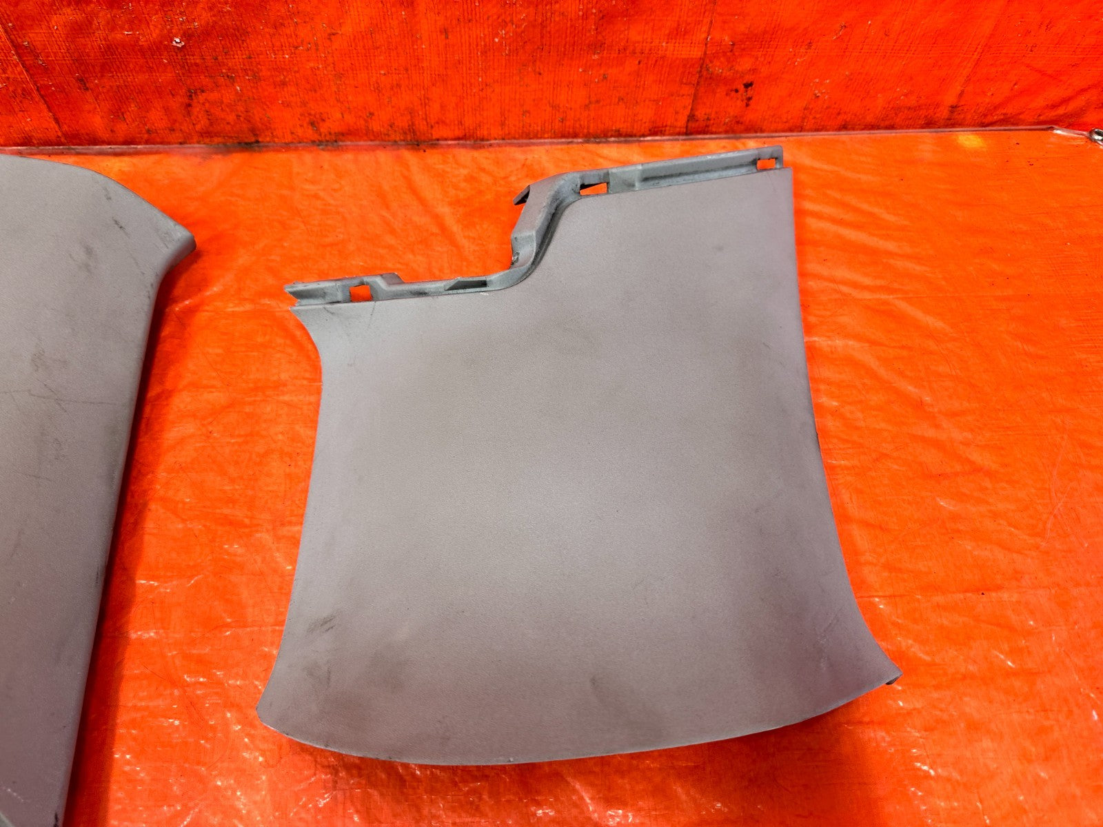 02 05 HONDA CIVIC SI EP3 HATCHBACK   REAR UPPER C PILLAR TRIM   LEFT RIGHT 3082