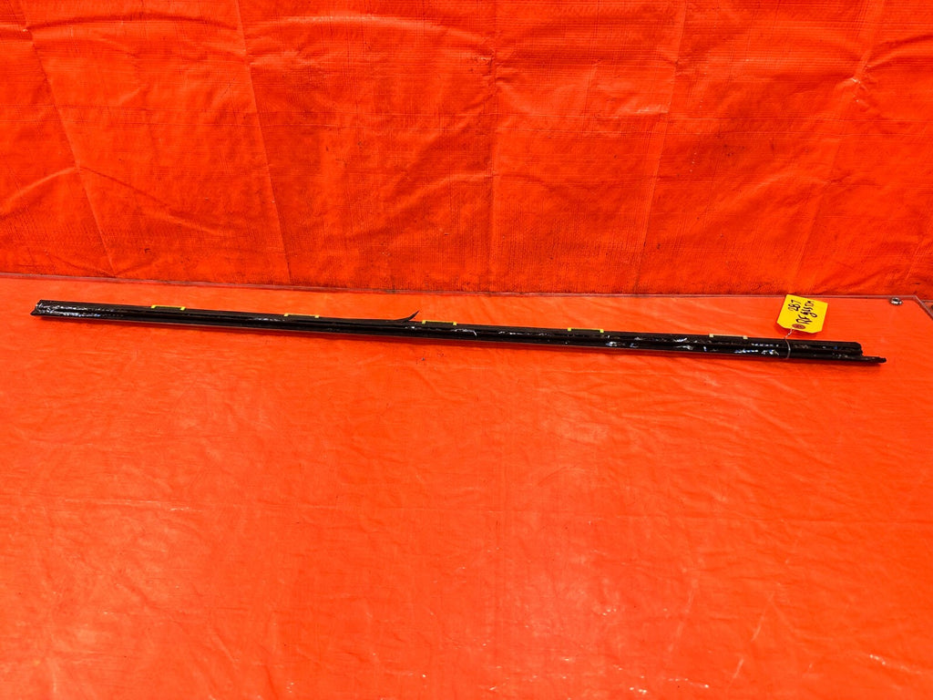 96 00 HONDA CIVIC COUPE HATCH EXTERIOR DOOR WINDOW GLASS TRIM RIGHT SIDE OEM 2875