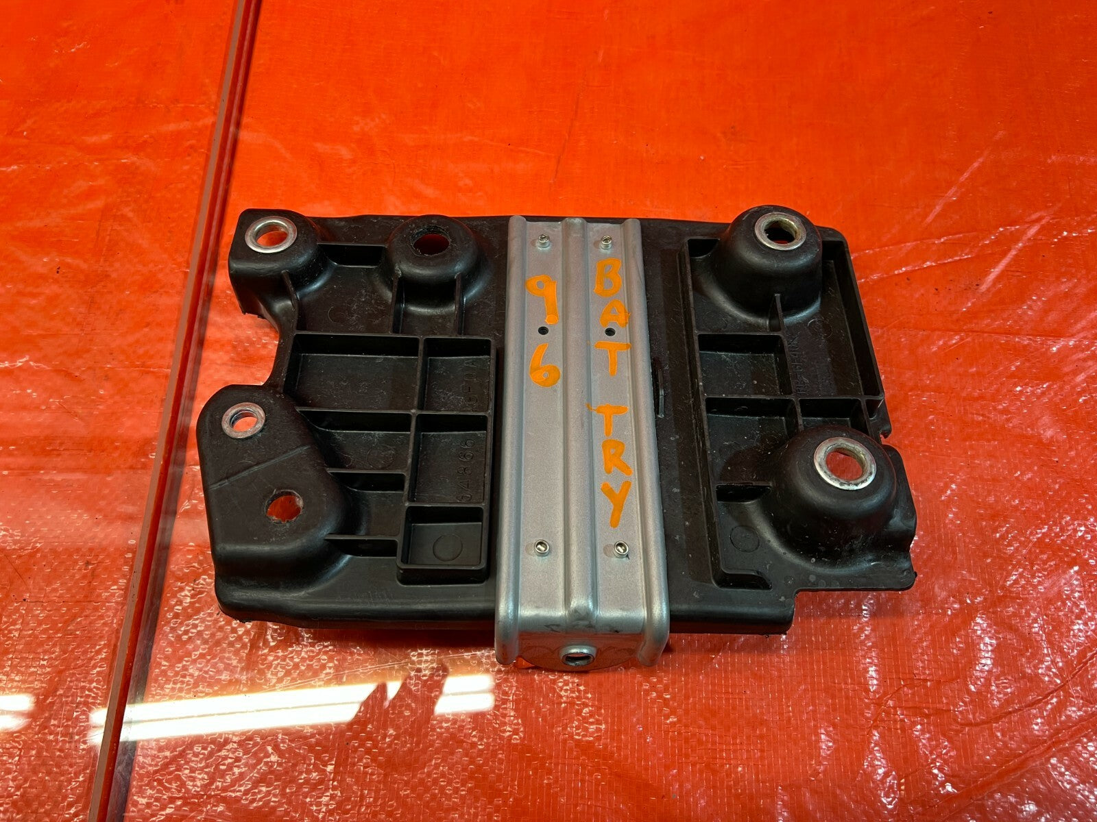 14 20 INFINITI Q50 / 17 20 Q60   BATTERY TRAY   64866 4GF0A   OEM #965