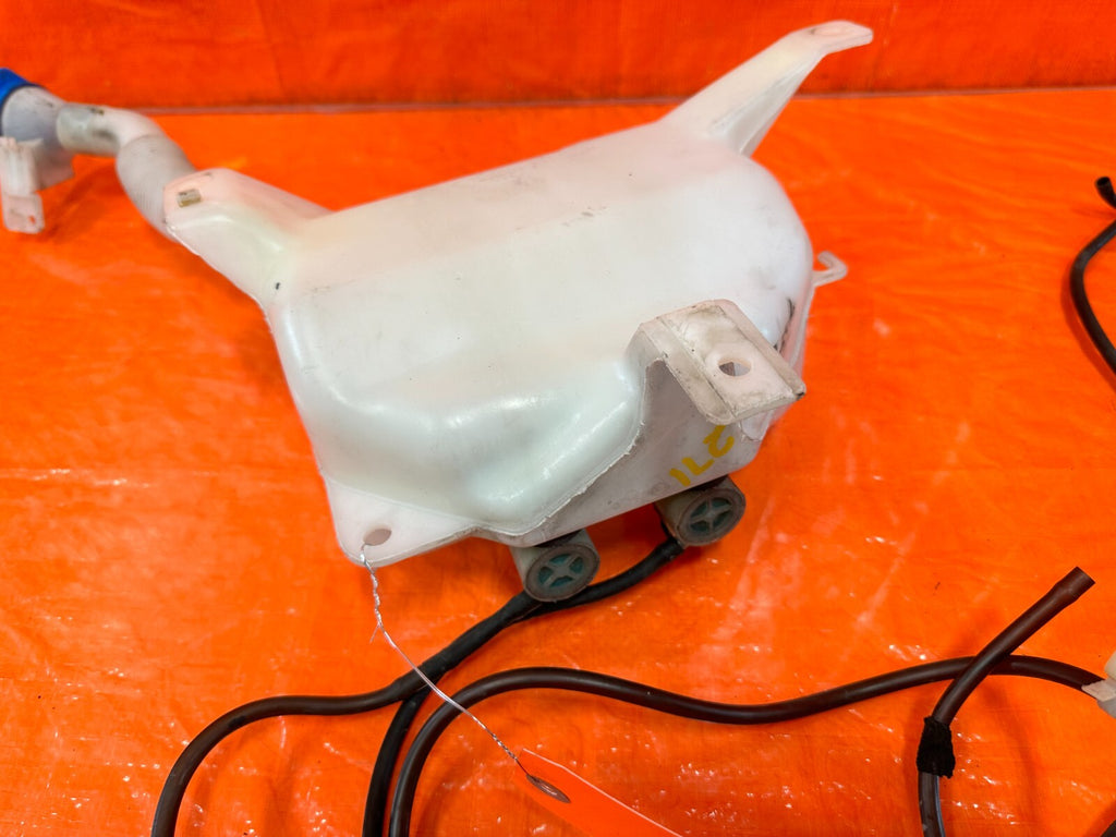 02 06 ACURA RSX TYPE S   WINDSHIELD WIPER RESERVOIR W/ MOTOR & LINES OEM #27112