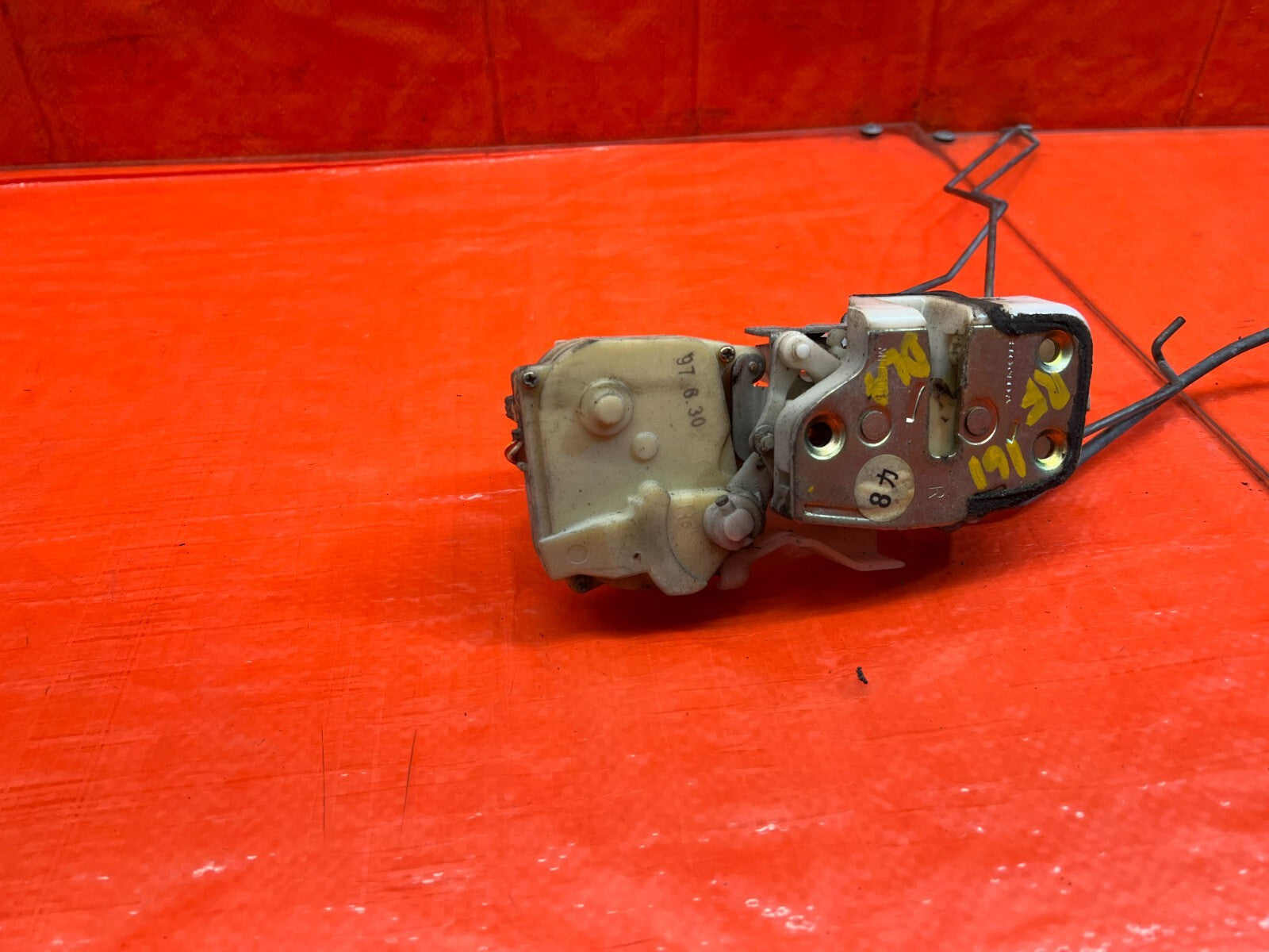 94 01 INTEGRA SEDAN   PASSENGER RIGHT FRONT DOOR LOCK ACTUATOR   OEM #1614