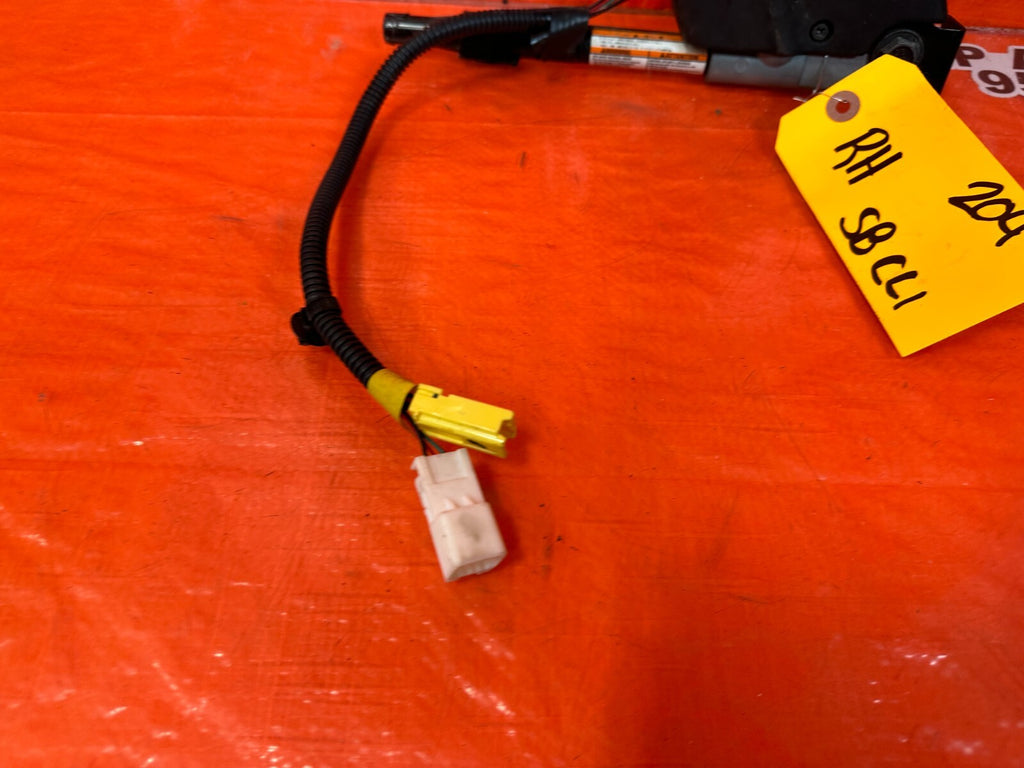 06 11 CIVIC 2D COUPE SI SEAT BELT BUCKLE CLIP   PASSEBGER RIGHT FRONT   OEM #2046