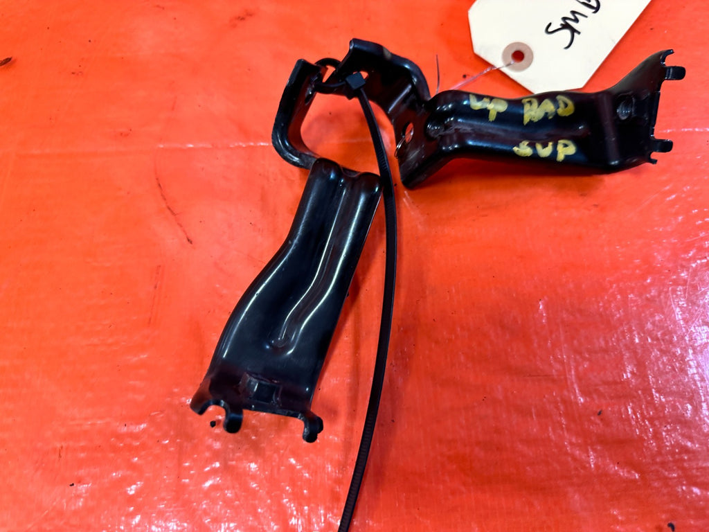 18 22 HONDA ACCORD 1.5L   UPPER RADIATOR BRACKETS   OEM FACTORY OE #3245