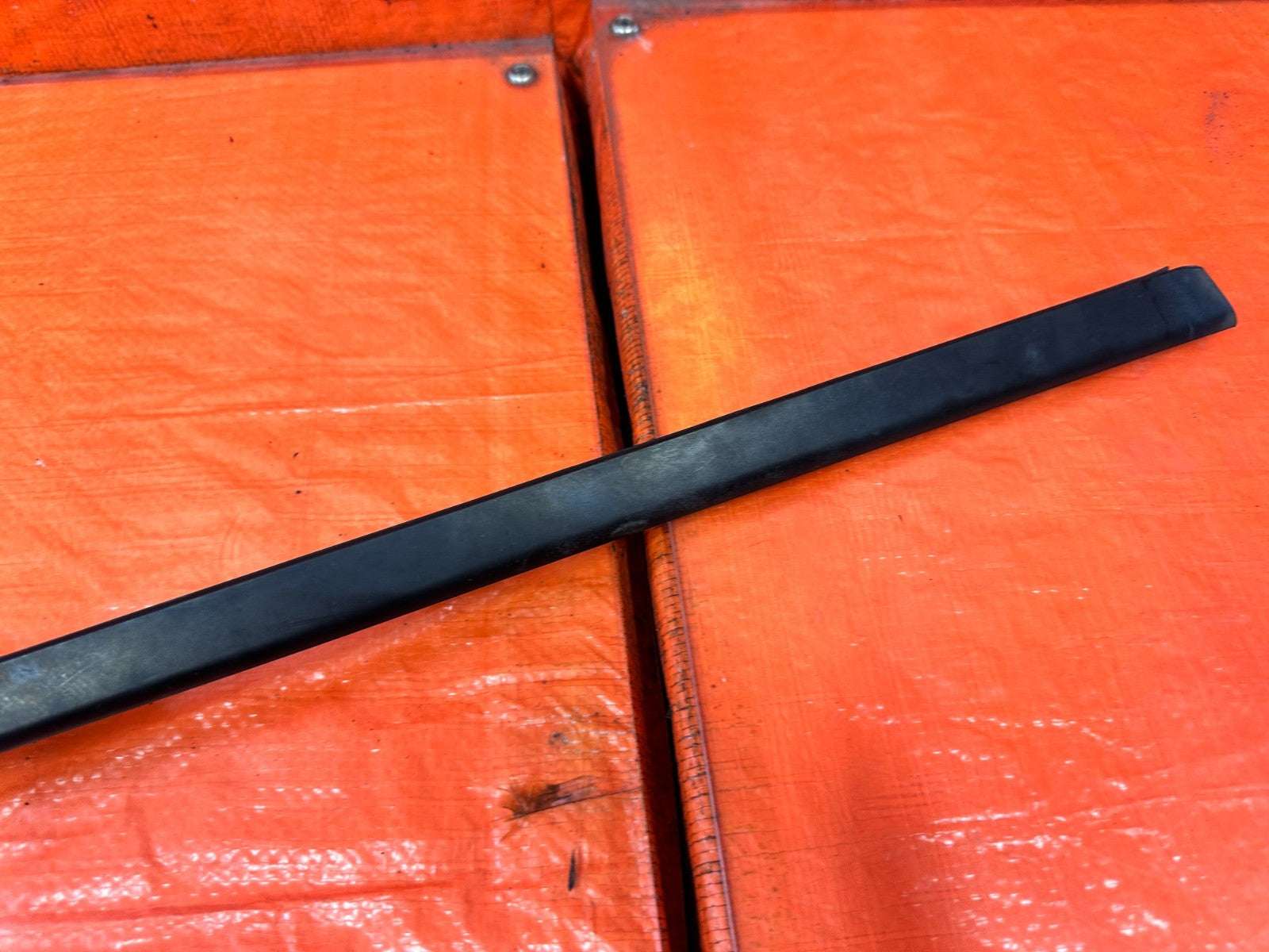 18 22 HONDA ACCORD   DRIVER LEFT EXTERIOR WINDSHIELD TRIM PLASTIC   OEM #3245
