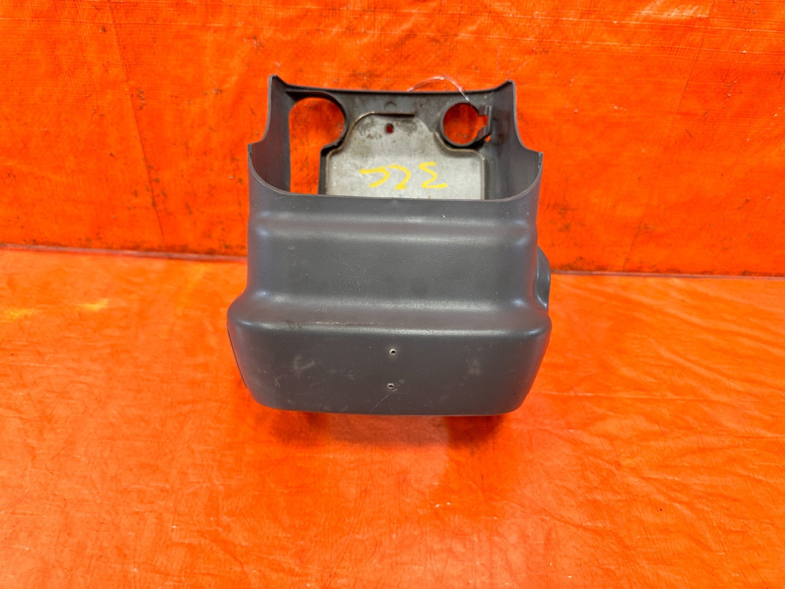 92 95 HONDA CIVIC   KEY IGNITION STEERING COLUMN COVER TOP BOTTOM   OEM #3266