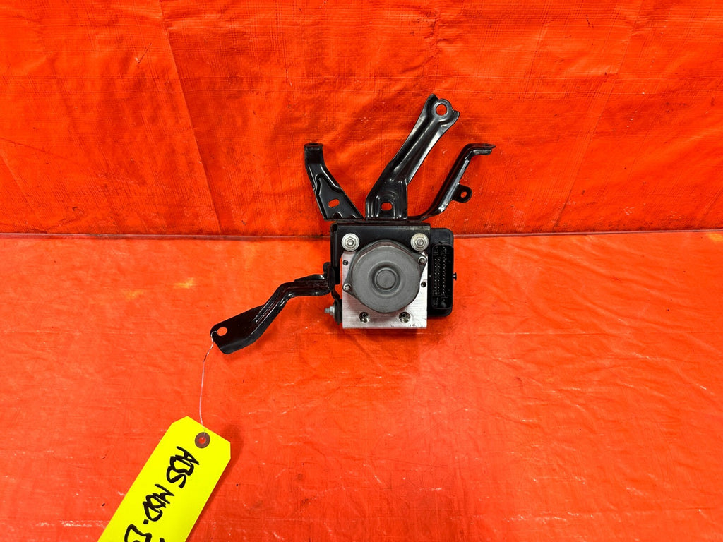 2013 13 SCION FRS   6 SPEED   ABS PUMP ANTI SKID LOCK ACTUATOR VSA MODULATOR 2932