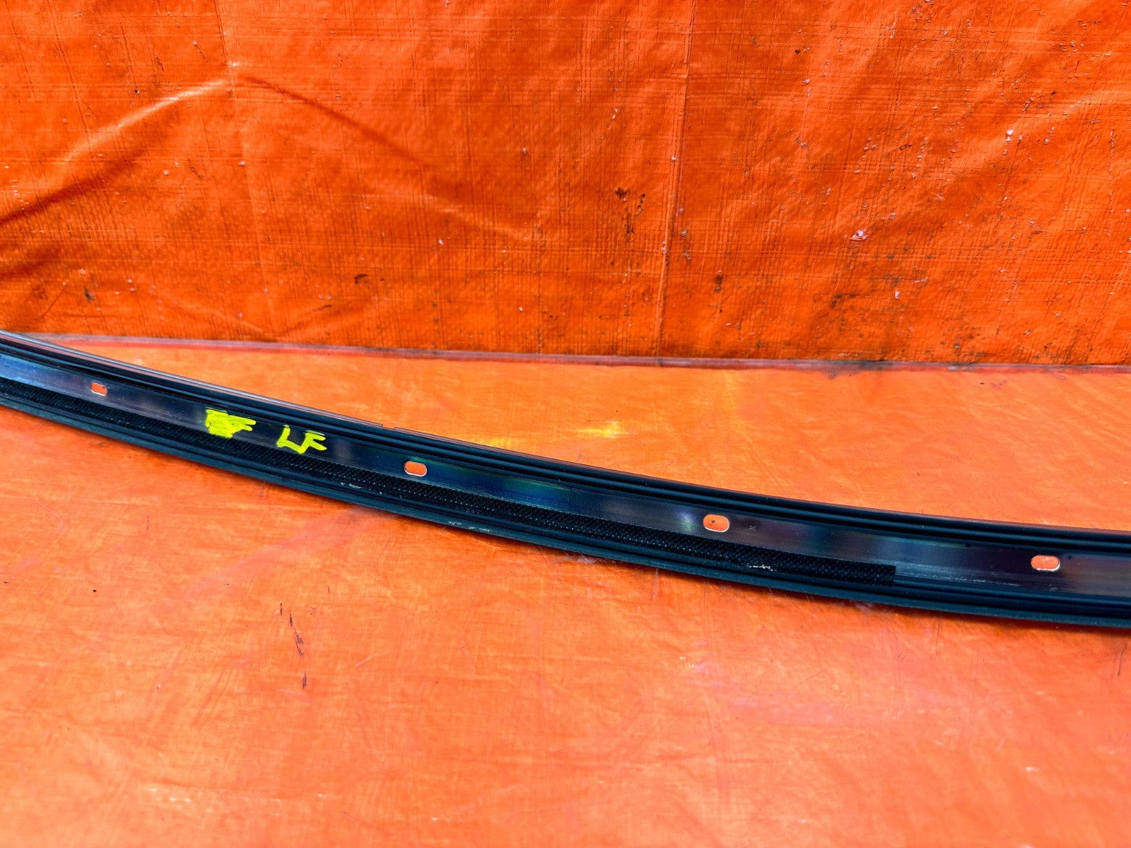 10 16 HYUNDAI GENESIS COUPE   DRIVER LEFT GLASS WINDOW DRIP MOLDING OEM #3025