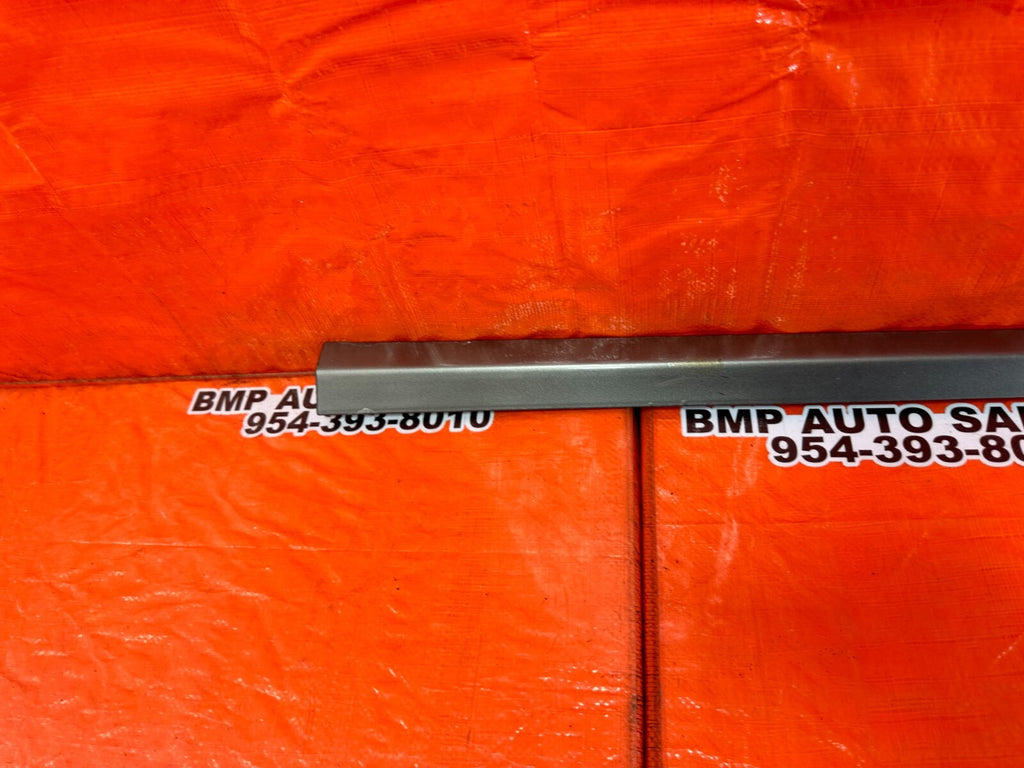 06 11 HONDA CIVIC SI 4D SEDAN   DOOR MOLDING IMPACT STRIP RIGHT FRONT OEM #2605