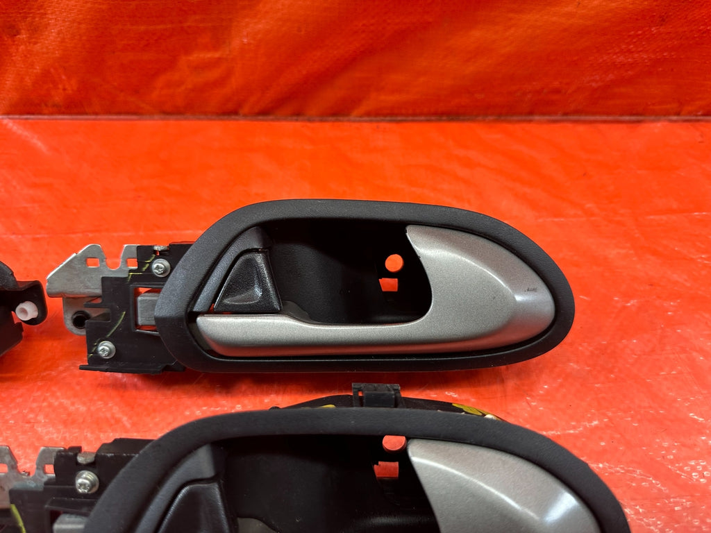 06 11 CIVIC 4D SEDAN   BLACK SI MODEL   INTERIOR DOOR GRAB PULL HANDLES OEM #2034