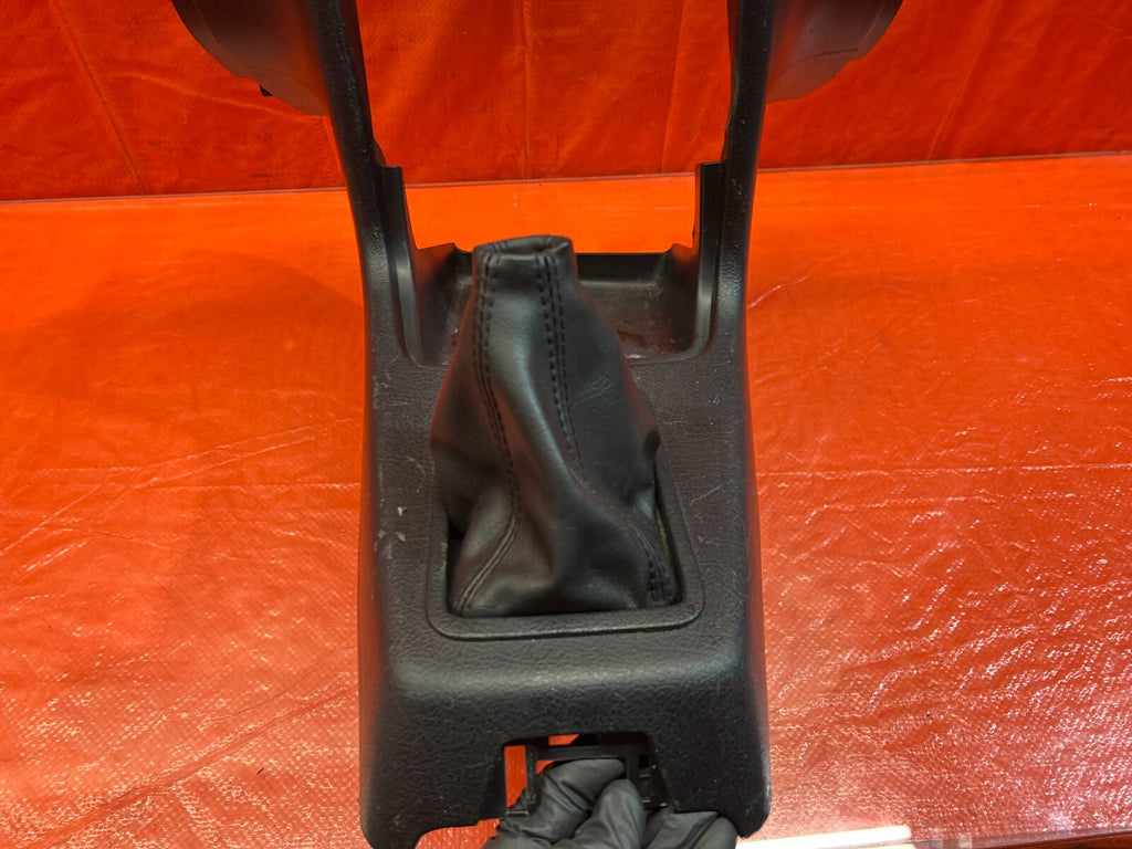 90 93 ACURA INTEGRA   MANUAL SHIFTER CENTER CONSOLE TRIM BEZEL   BLACK  OEM #1608