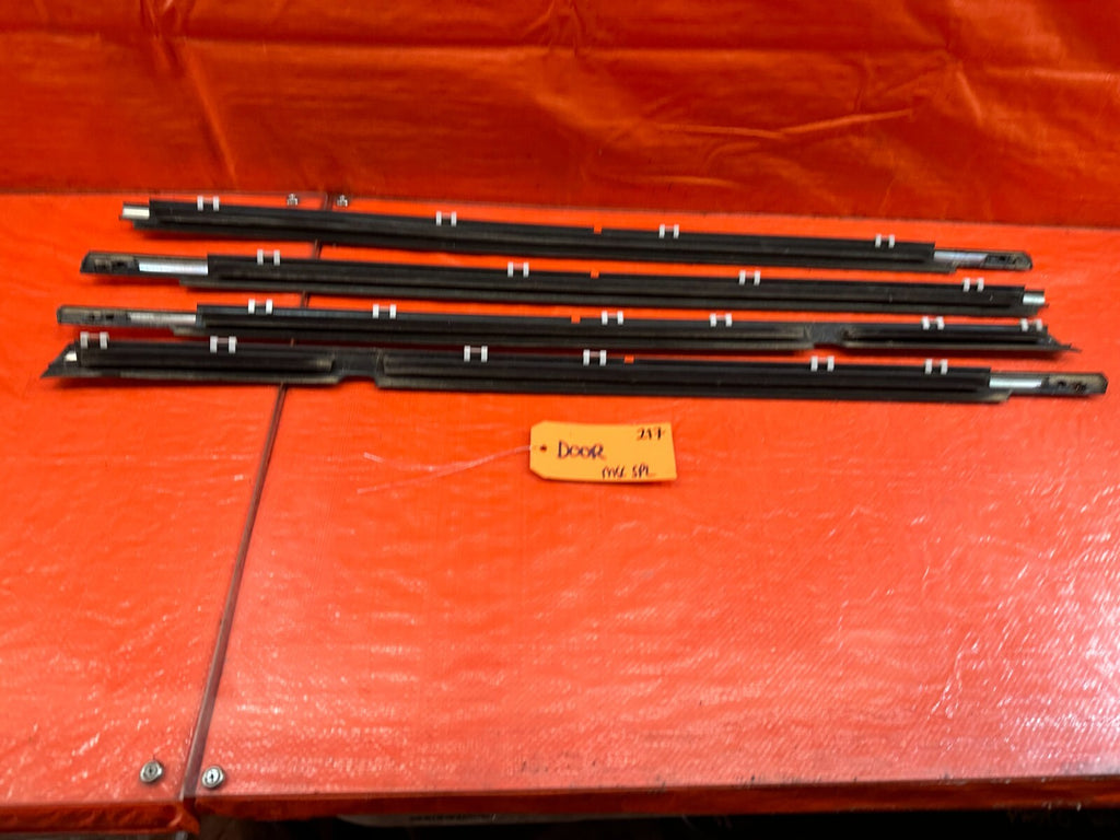 08 15 LANCER EVOLUTION X EVO 10 LEFT RIGHT FRONT REAR CHROME DOOR GLASS TRIM 21712