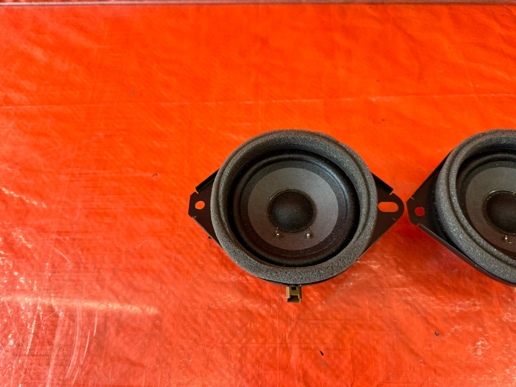 08 15 INFINITI G37 Q60 2D BOSE REAR QUARTER PANEL TRIM SPEAKERS LEFT & RIGHT 1886