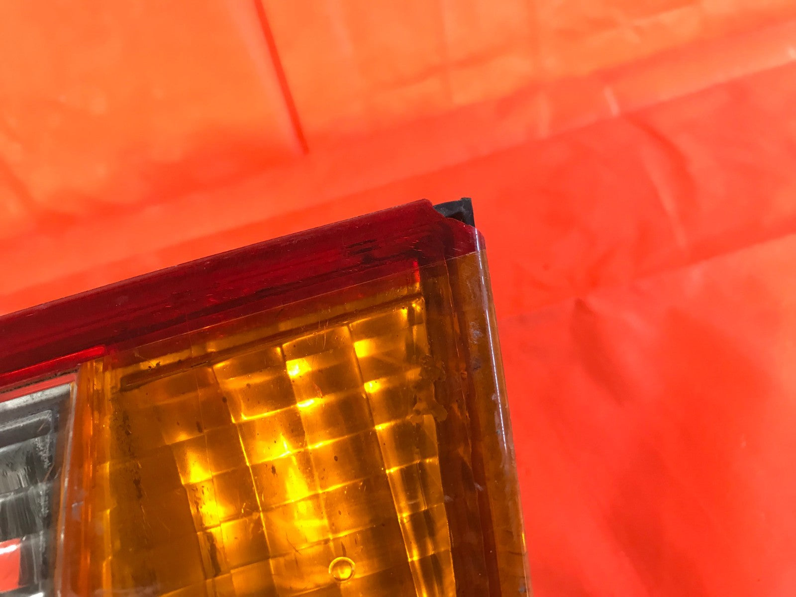 OEM 1999 2000 HONDA CIVIC 4 DOOR SEDAN PASSENGER RIGHT INNER TAIL LIGHT TRUNK RH4